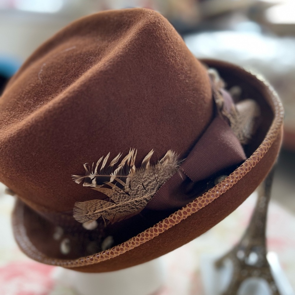 CHA CHA’s HOUSE if ILL REPUTE ~ NYC  velour hat